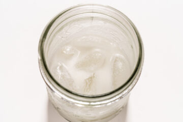 Recipe instruction photo: mix cocktail